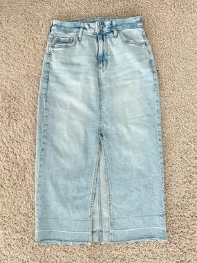 GAP Light Wash Denim Skirt